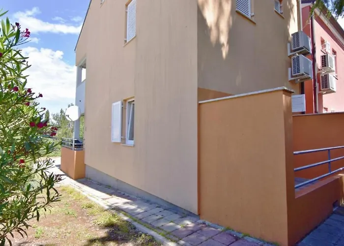 Raul By Interhome Dajla