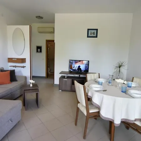 Raul By Interhome Dajla