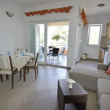 Raul By Interhome Dajla