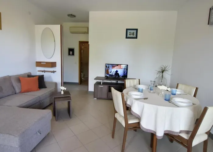 Raul By Interhome Dajla